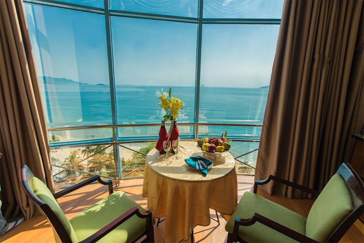 Yasaka Saigon Nha Trang Hotel & Spa Dış mekan fotoğraf