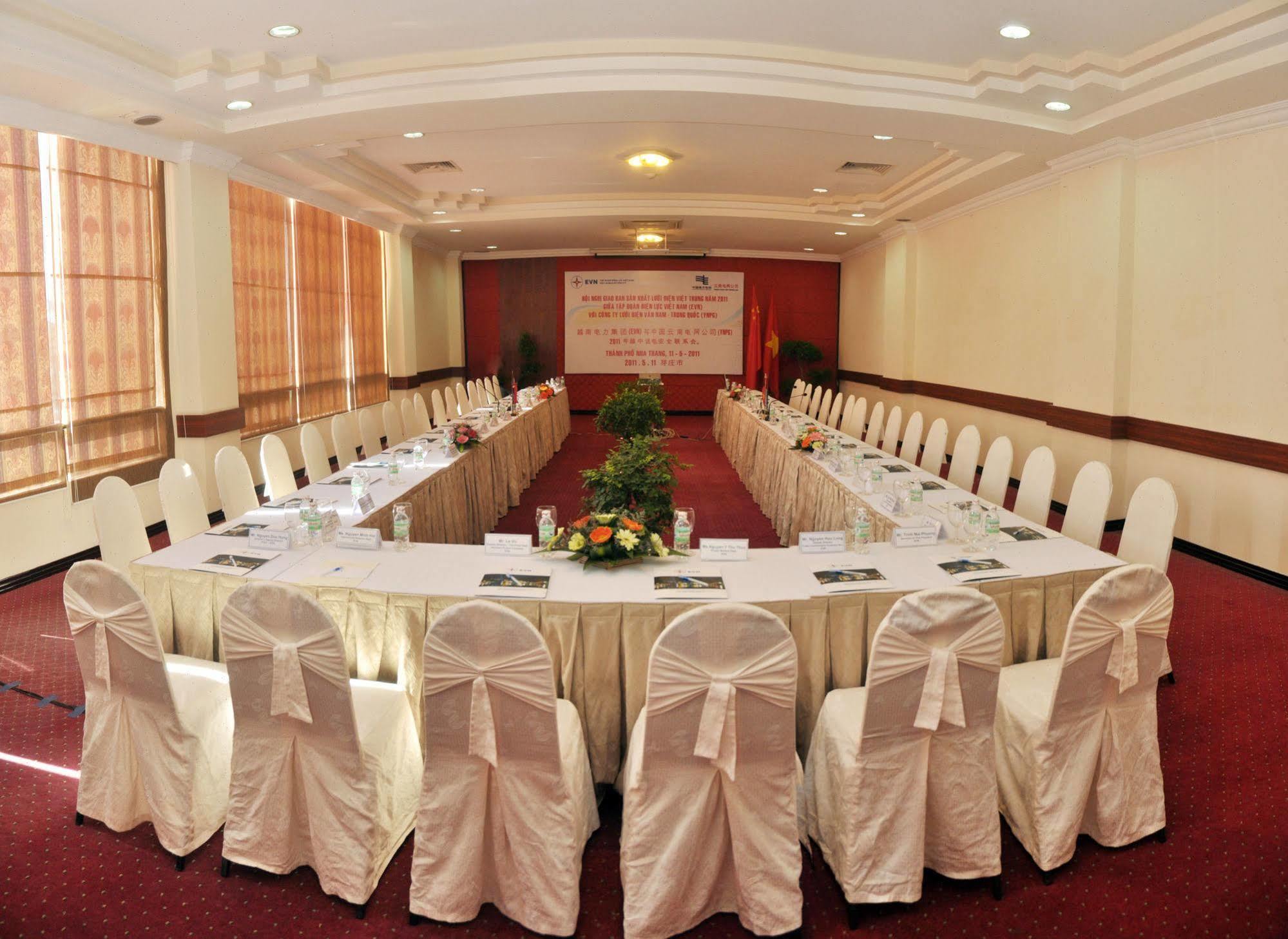 Yasaka Saigon Nha Trang Hotel & Spa Dış mekan fotoğraf